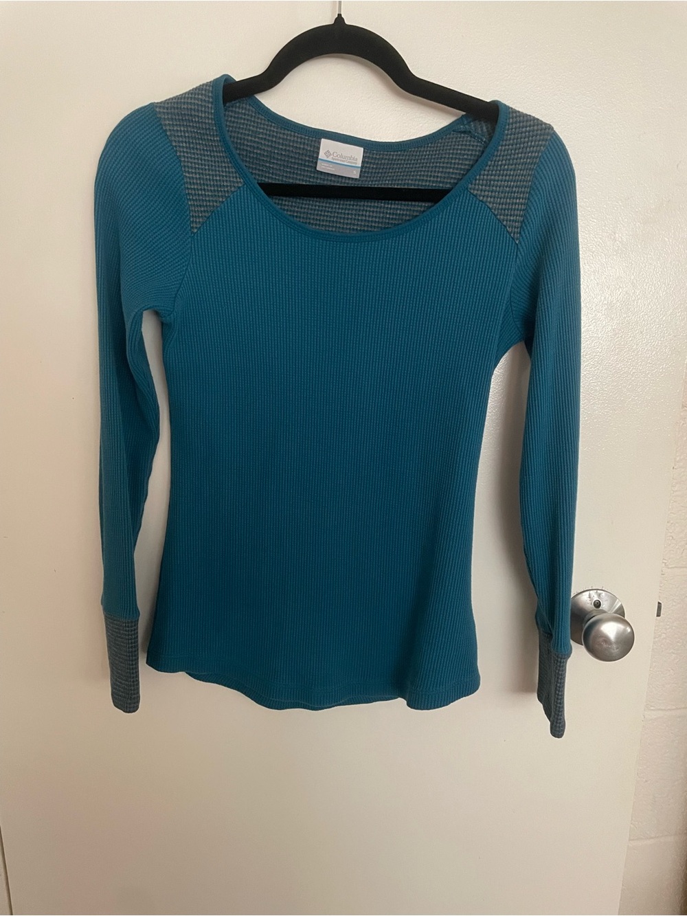 Columbia Teal Long-Sleeve Waffle Thermal Top with Gray Accents
